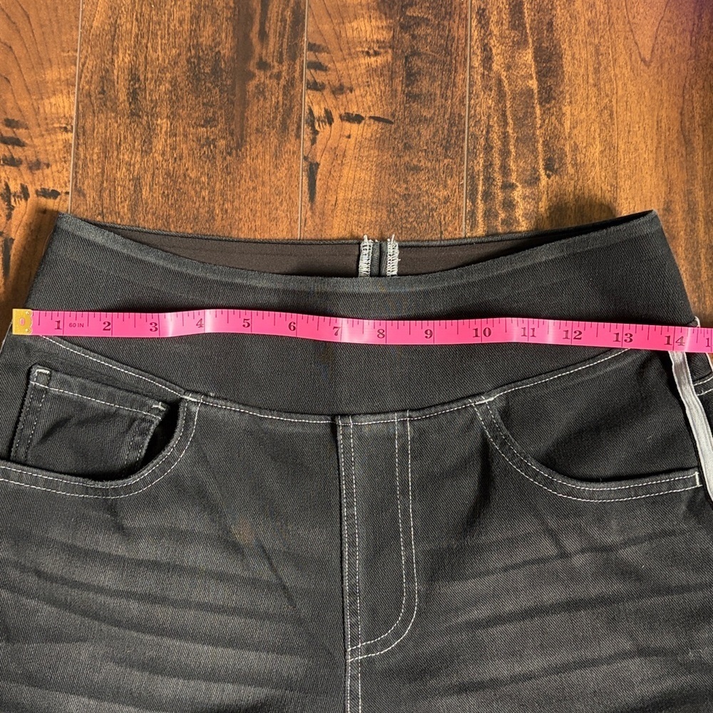 HALARA Flex Black High Waisted Stripe Wide Leg Jean with Pockets
SMALL PETITE - Picture 8 of 8